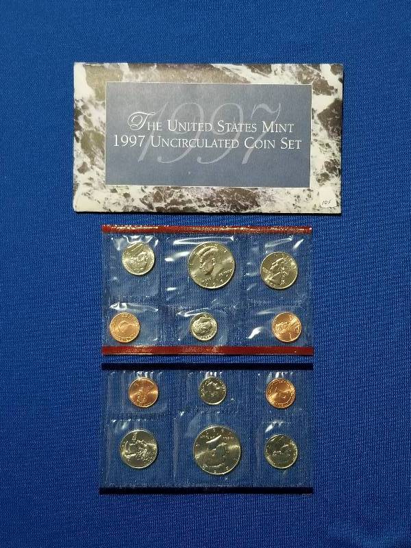 lot 105 image: 1997 US Mint Uncirculated Coin Set