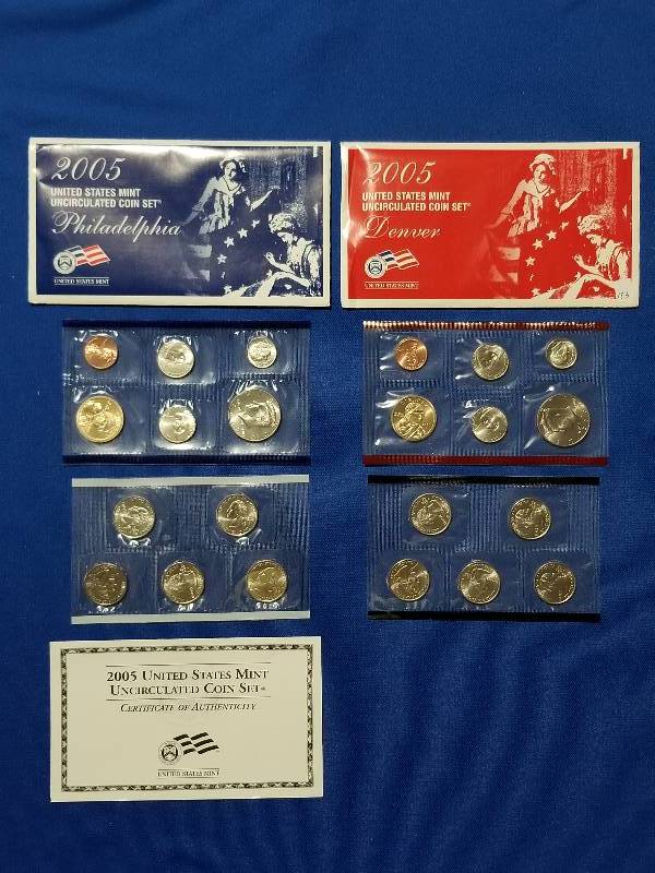 lot 113 image: 2005 US Mint Uncirculated Coin Set