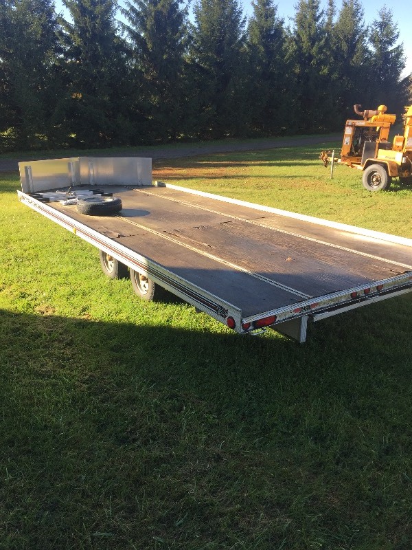 2006 FLOE 4-PLACE ALUMINUM TRAILER