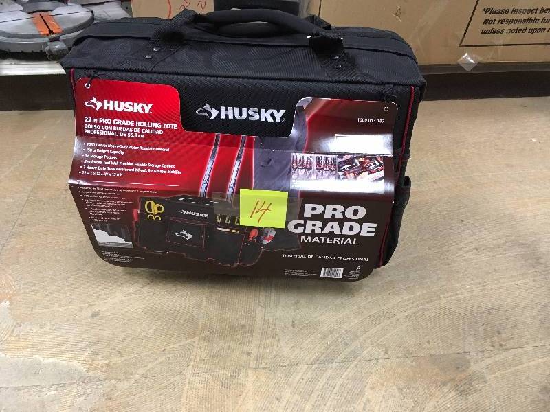Husky 22 in Pro Grade Rolling Tote new