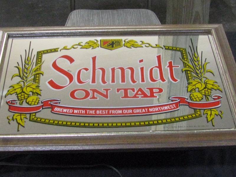 lot 1 image: Schmidt On Tap Sign