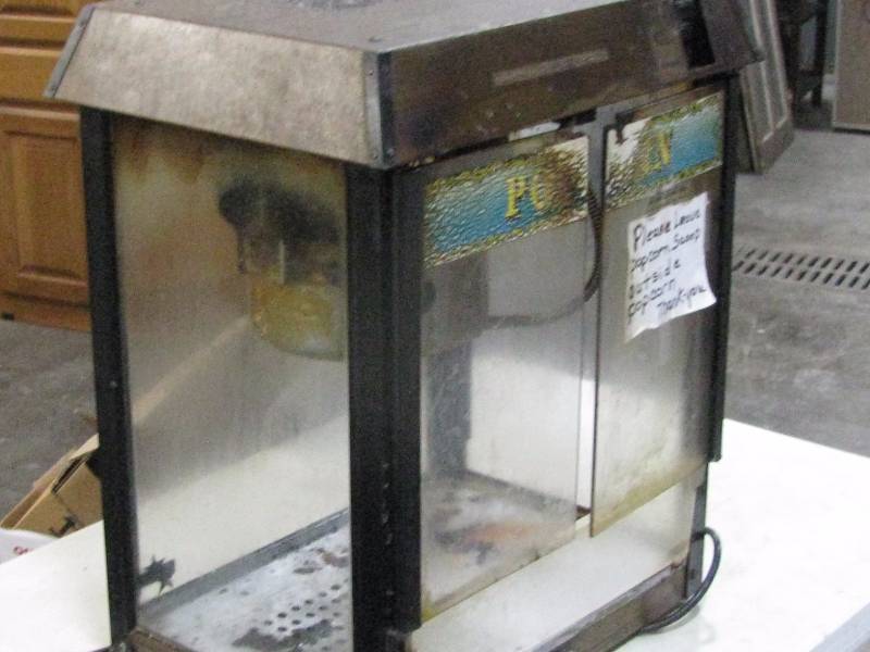 lot 21 image: Popcorn Popper