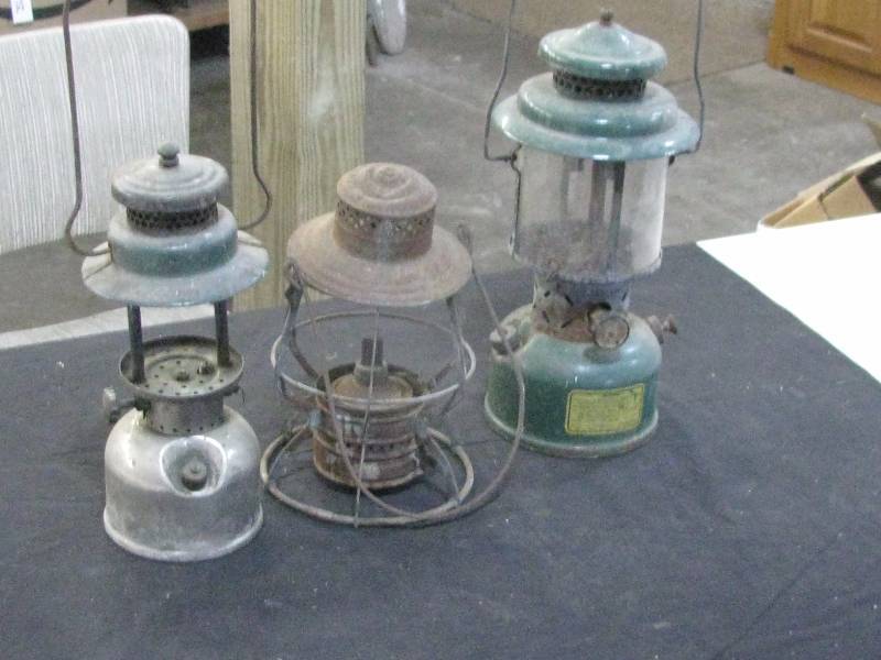 lot 35 image: Lanterns
