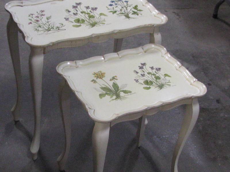 lot 62 image: End Tables