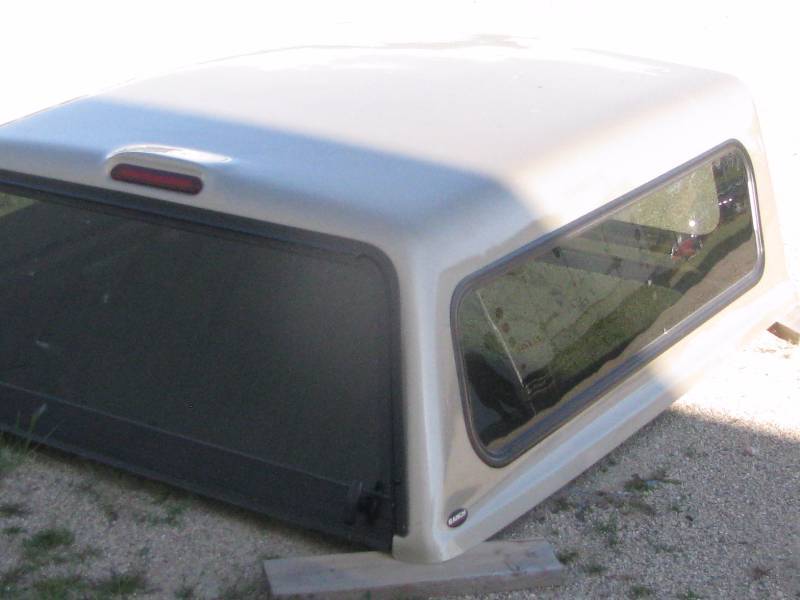 lot 80 image: Fiber Glass Topper