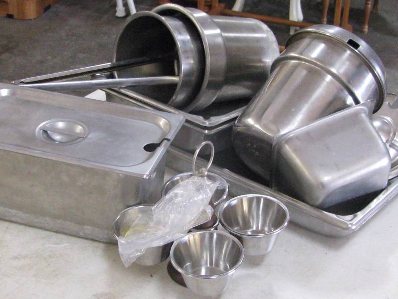 lot 108 image: Stainless Cooking Supplies
