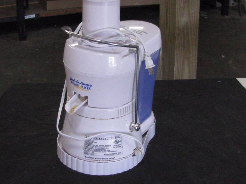 lot 118 image: Electric Juicer