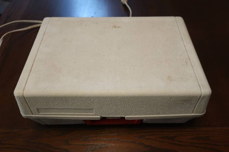 VINTAGE GE RECORD PLAYER