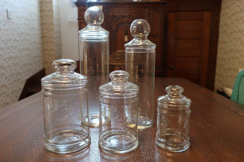 GLASS CANISTERS