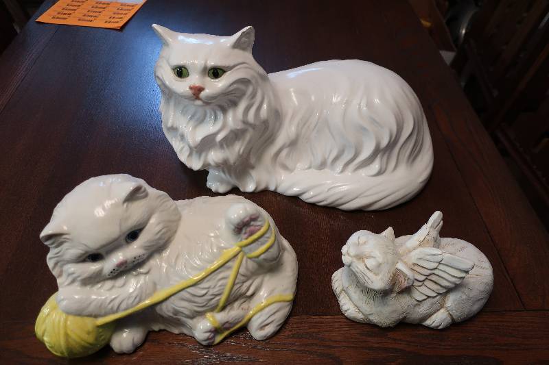 CAT FIGURINESSTATUES