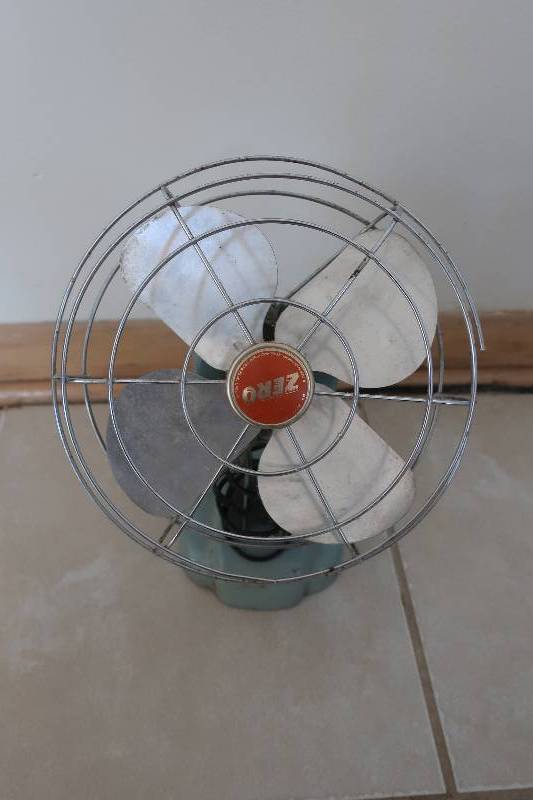 VINTAGE METAL FAN