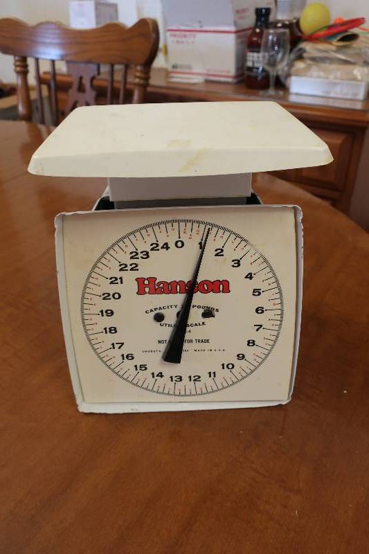 VINTAGE KITCHEN SCALE