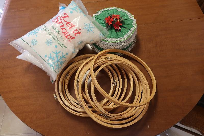 CROSS STITCHING AND SEWING LOT