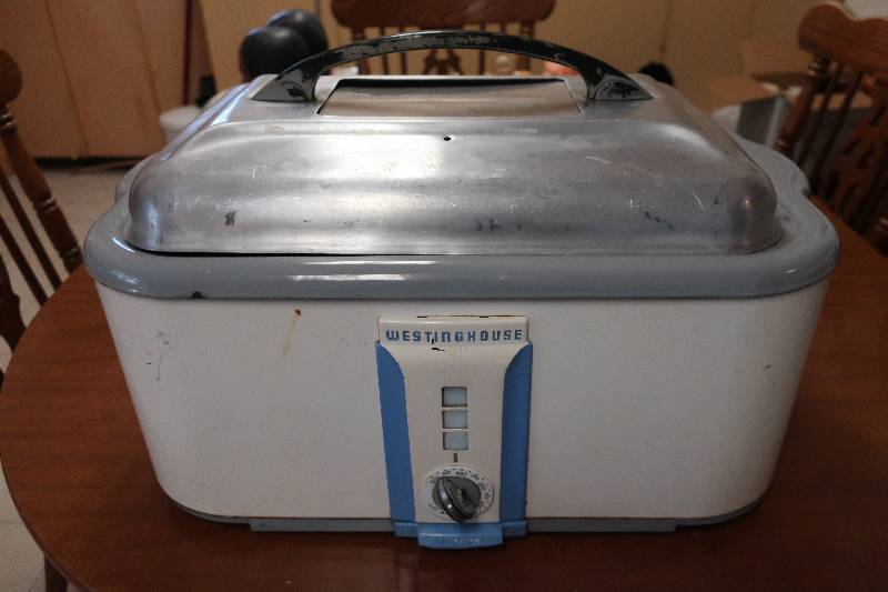VINTAGE WESTINGHOUSE ROASTER, WORKS