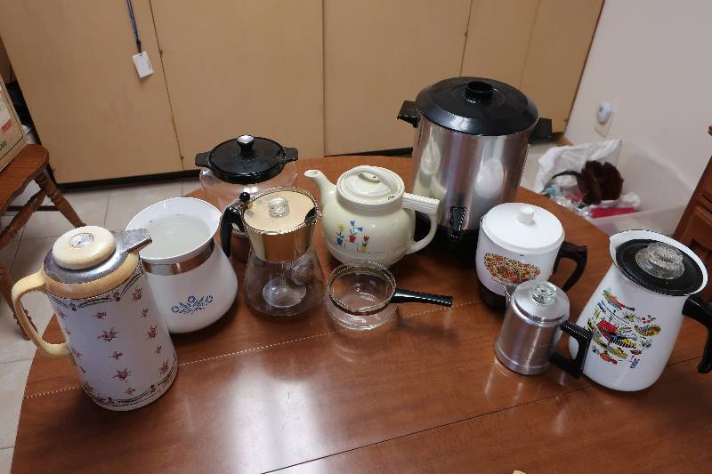 COFFEE POTS AND TEA POT
