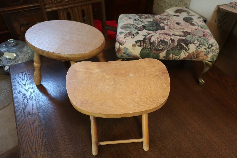 THREE FOOT STOOLS