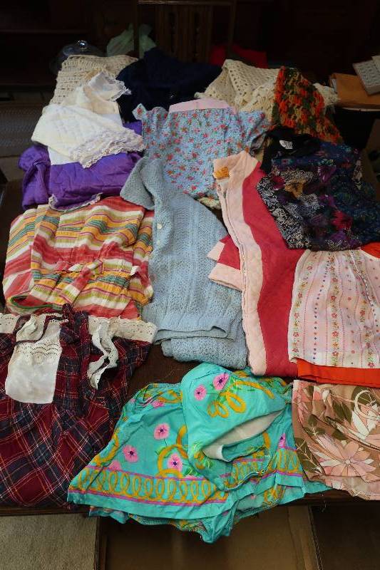VINTAGE CLOTHING ITEMS