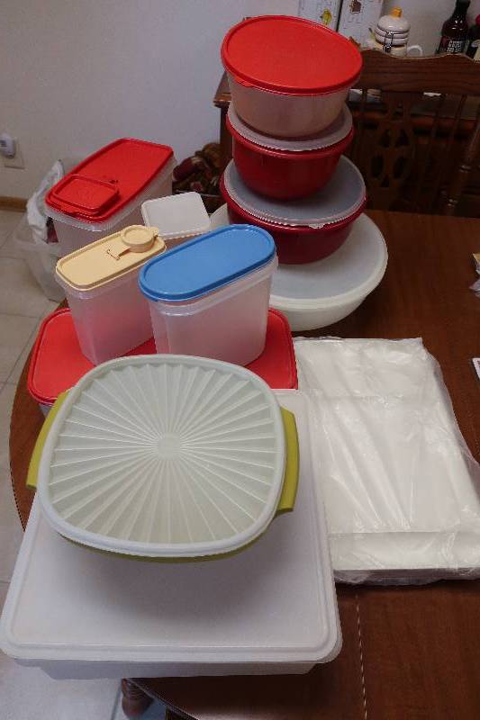 TUPPERWARE