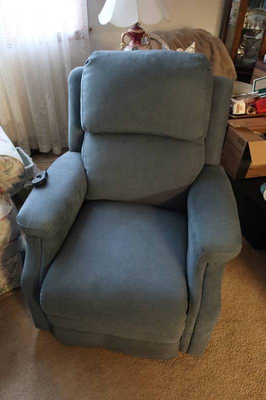 LIFT CHAIR