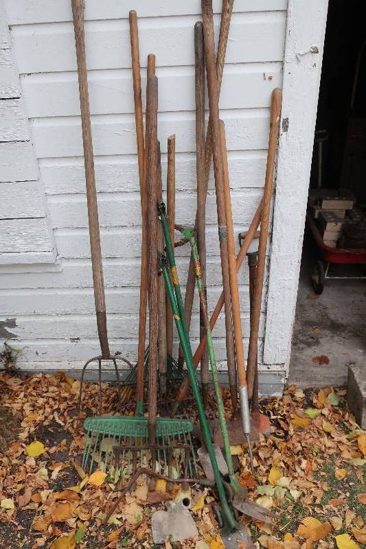 GARDEN TOOLS