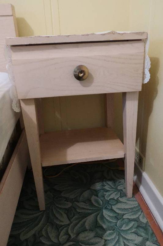 SIDE TABLE