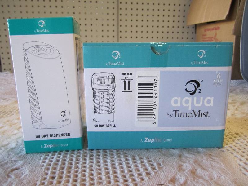 lot 19 image: Time Mist 60 Day Air Freshener Disp...