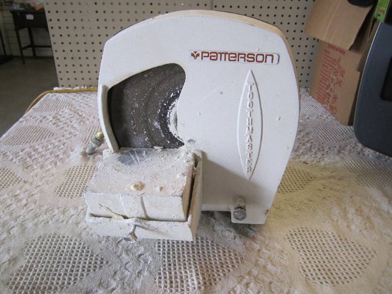 lot 27 image: Patterson Toothmaster Grinder Model...