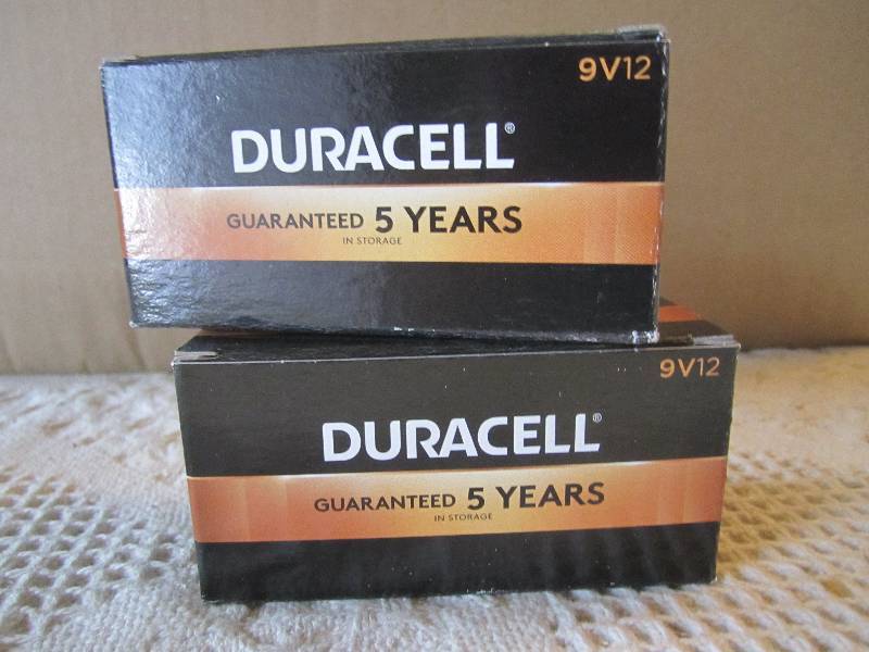 lot 39 image: Lot of 24 Duracell 9 Volt Batteries...