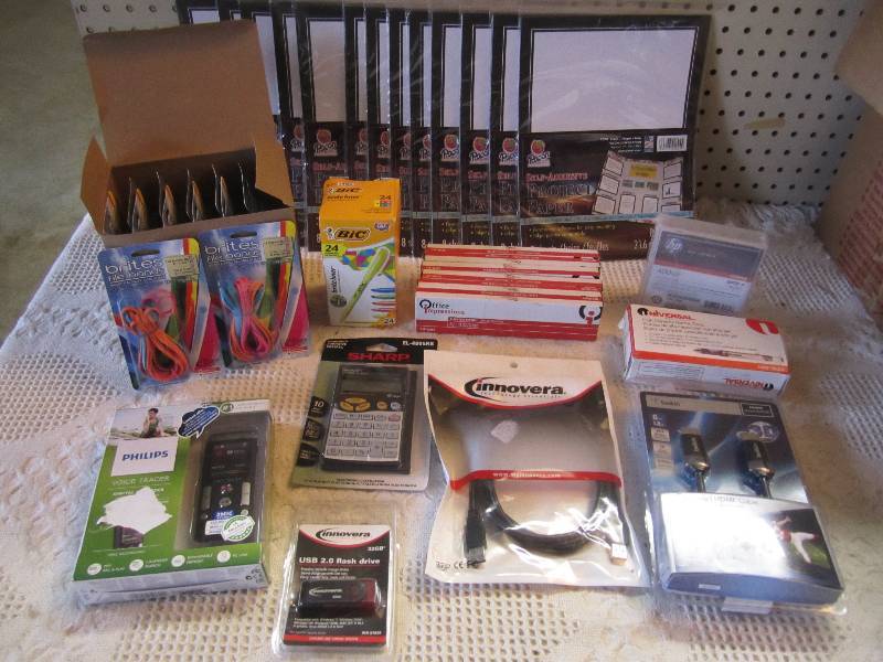 lot 41 image: Lot of Misc Office Items Pens, Penc...