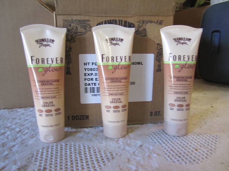 lot 119 image: Case of 12 Hawaiian Tropic Forever ...
