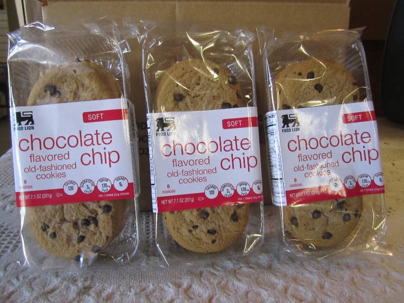 lot 131 image: Case of 12 - 8 Packs of Chocolate C...