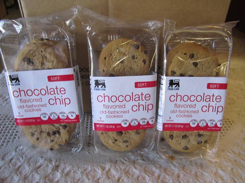 lot 132 image: Case of 12 - 8 Packs of Chocolate C...