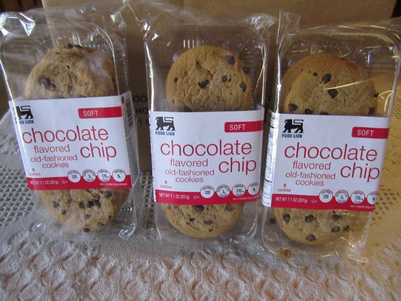 lot 134 image: Case of 12 - 8 Packs of Chocolate C...