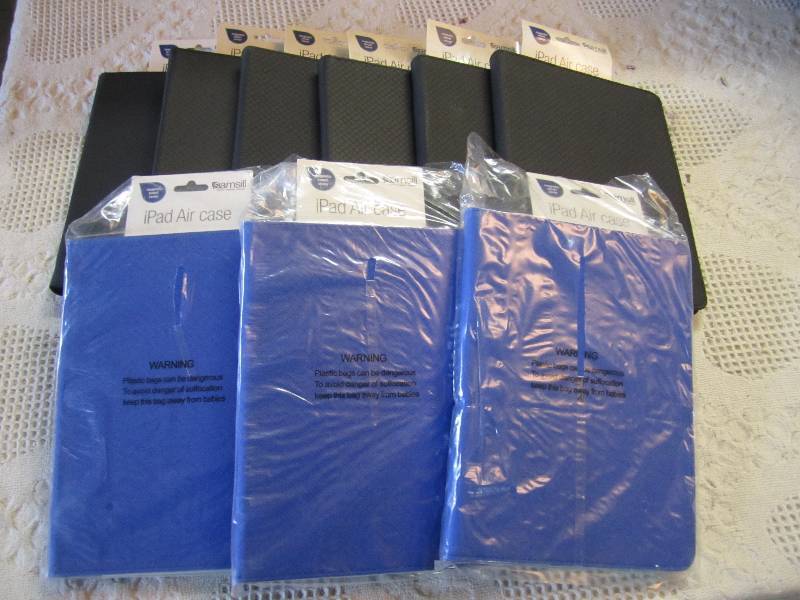 lot 189 image: Lot of 9 iPad Air Cases 6 black 3 b...
