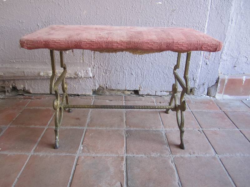lot 200 image: Vintage Stool Cast Iron Frame 22.5...
