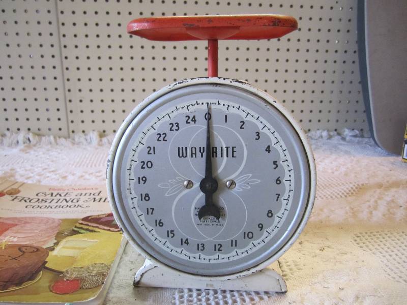 lot 225 image: Vintage Wayrite Scale and lot of mi...