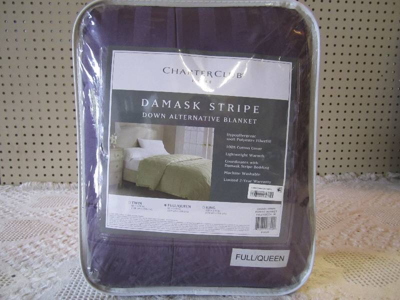 lot 250 image: Charter Club Damask Stripe Down Alt...