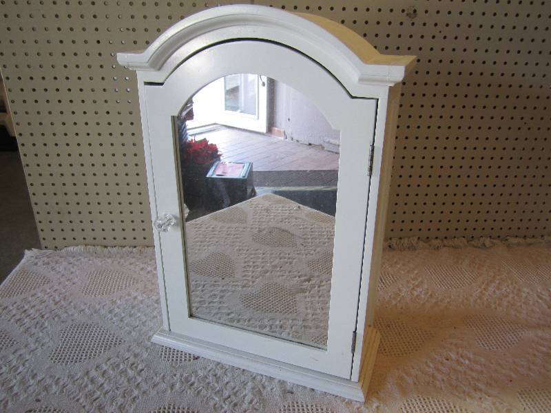 lot 262 image: Wood Cabinet with Mirror and Adjust...