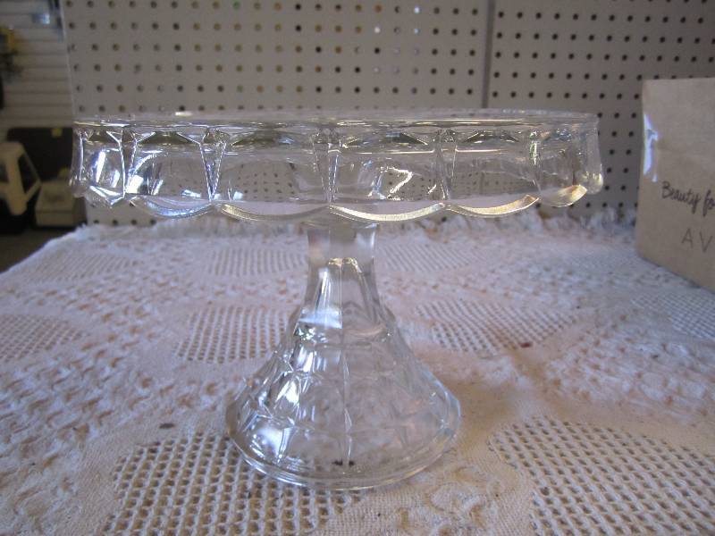 lot 271 image: Glass Pedestal Cake Dish 10.25 Wid...