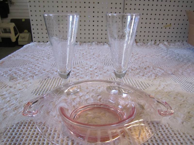 lot 274 image: Etched Pink Glass Dish and 2 Etched...