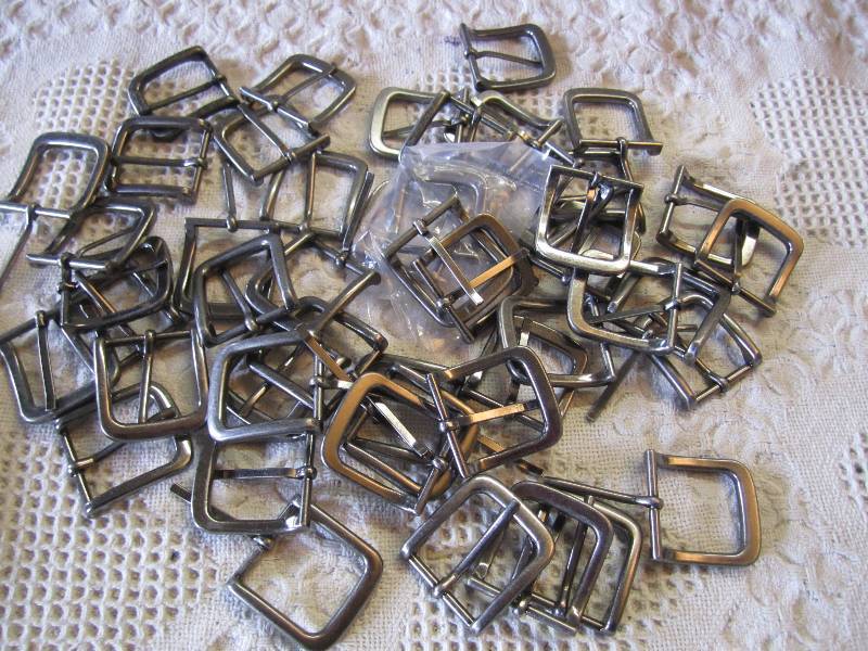 lot 298 image: Lot of 48 Belt Buckles ...