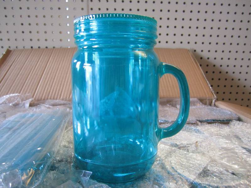 lot 300 image: Case of 24 Plastic Mason Jar Tumble...