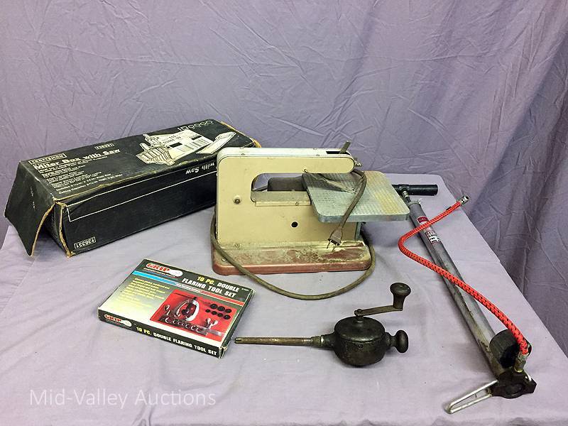 Tools & air pump