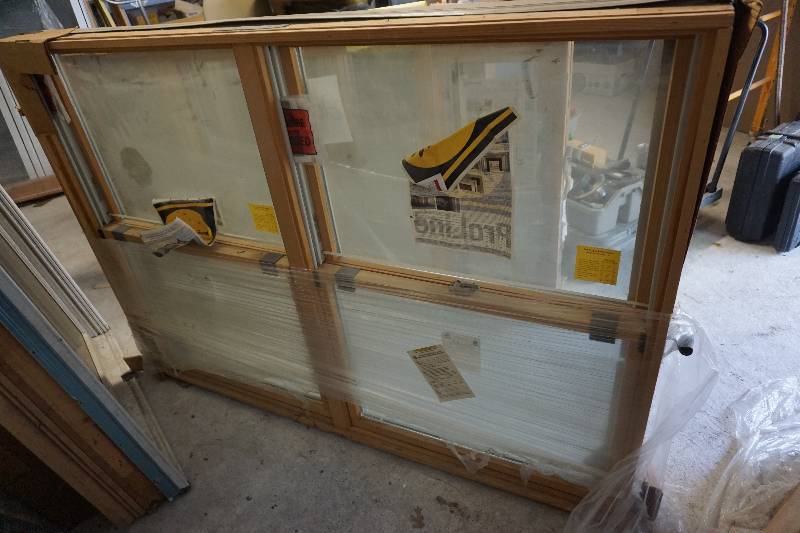 lot 20 image: Pella Proline Series Double Hung Tilt Window