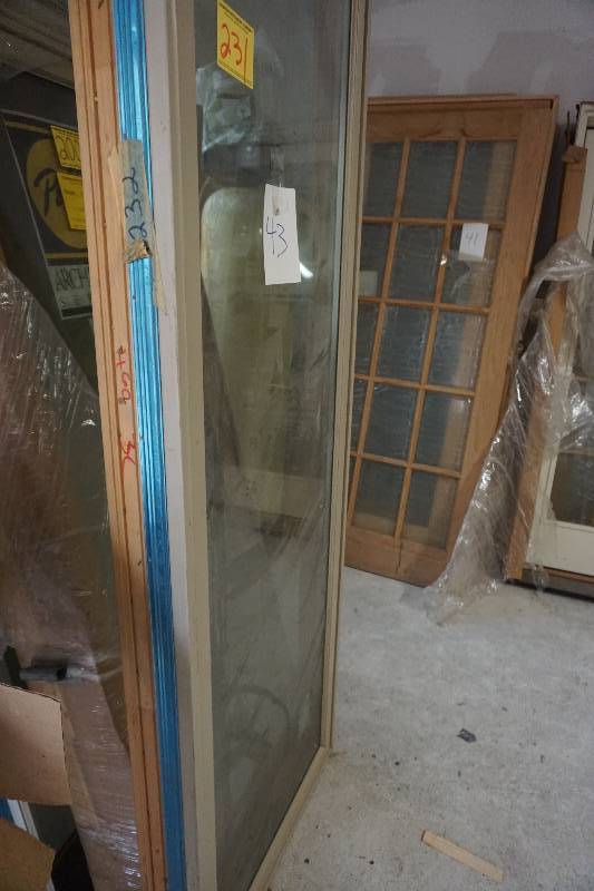 lot 43 image: Pella Large Rectangular Full Window