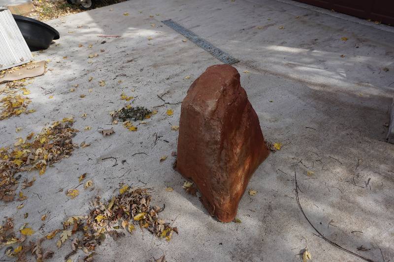lot 73 image: Decorative Artificial RockElectrical Box Cover