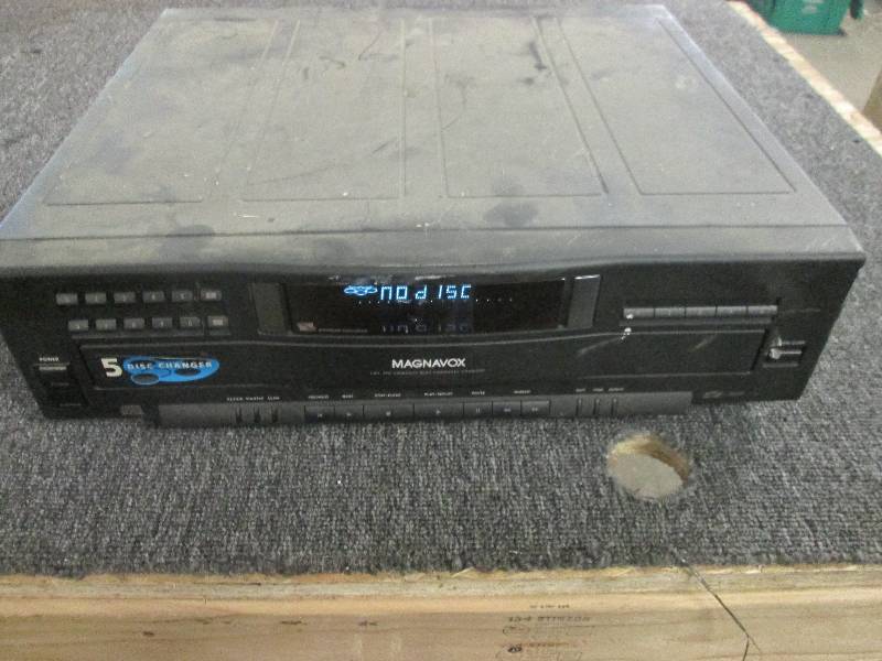 magnavox 5 disc cd changer powers o...