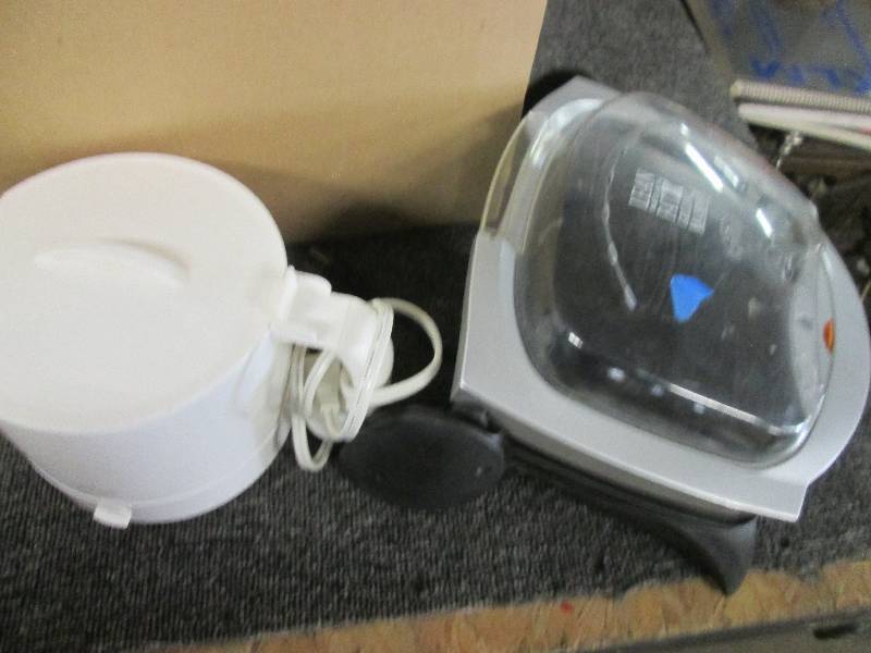 lot of electric stuff food processo...