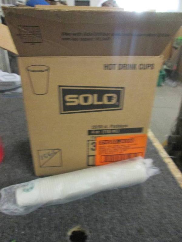 1 case of 2050  4oz paper hot drin...