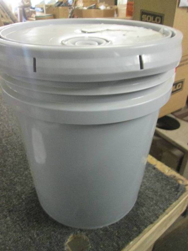 30 lbs of Tide laundry pods 5 gallon buck...